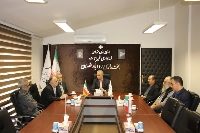 نشست معتمدین روستای رودک و امین آباد با بخشدار رودبارقصران